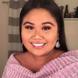 Meet your Posher, Feliza